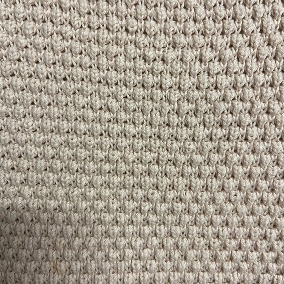 Gibson Latimer Women’s Knit Cream Sweater Size M Embellished Beaded Shoulders - Picture 14 of 16